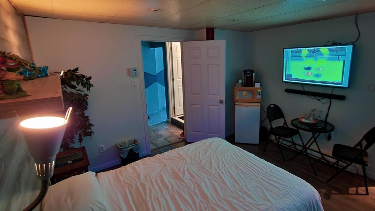 Petit Studio Tres Intime, Avec Spa Interieur Au Coeur De Shawinigan Kültér fotó